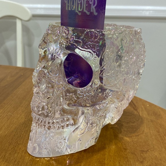 NWT.  Skull, makeup brush holder. - Picture 2 of 11